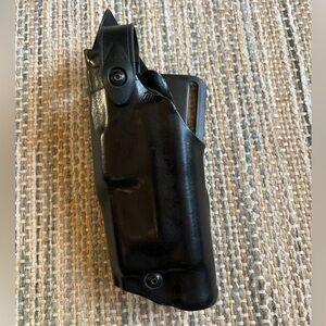 Black Tactical Belt Holster - Sleek Carry